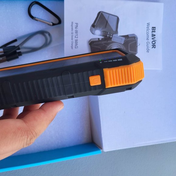 Magnetic Solar Power Bank, PD 18W Fast Charging - Picture 6 of 8